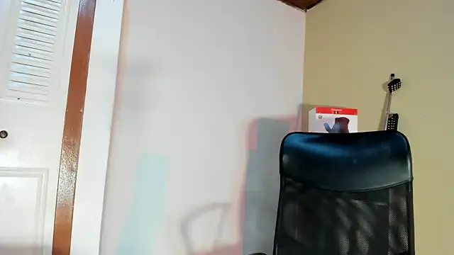 Violetta_0 on StripChat