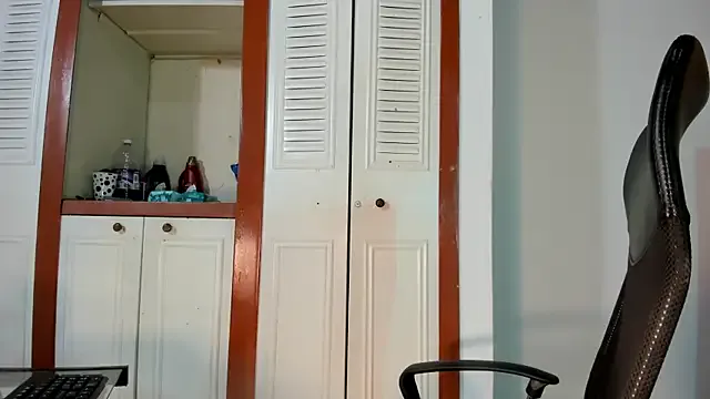 Violetta_0 on StripChat