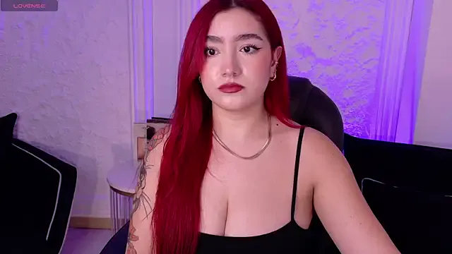 ViolettCastel on StripChat