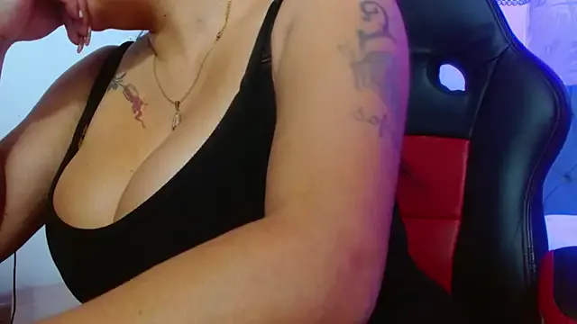 violletha on StripChat