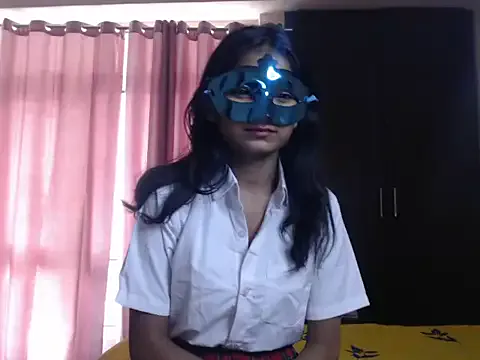 Virgin_Aisha on StripChat