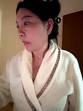 xiiuuff18 on StripChat