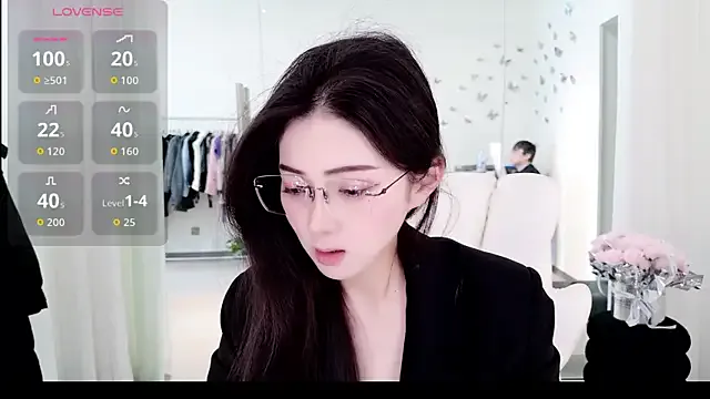 yangyang-777 on StripChat