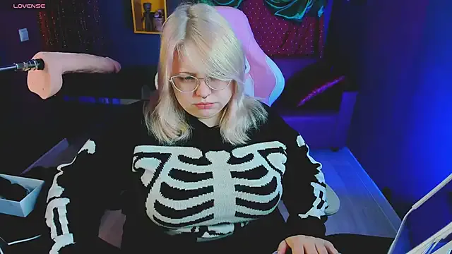 Yoki_Shizuko on StripChat