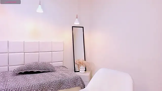 your_khloe on StripChat