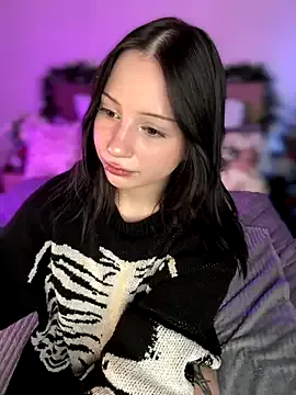 YourLittleDevil on StripChat