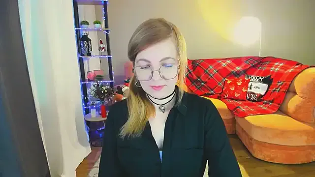 YourUniverser on StripChat