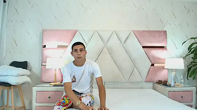 Zoelucas on StripChat